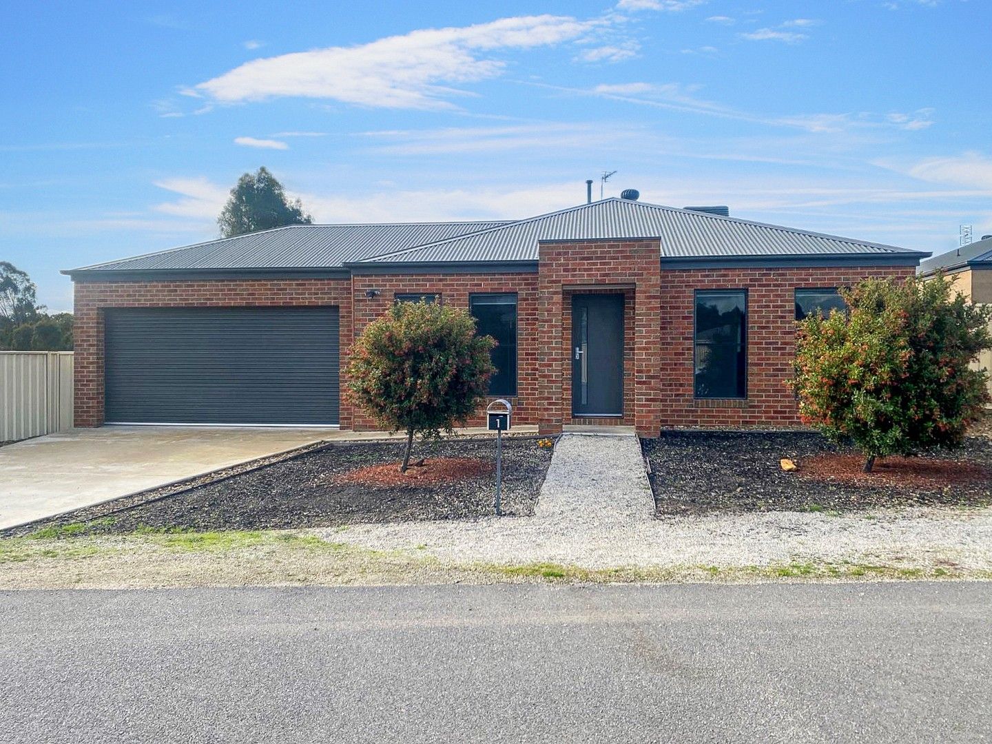 3 bedrooms House in 1/26 Albert Street LONG GULLY VIC, 3550