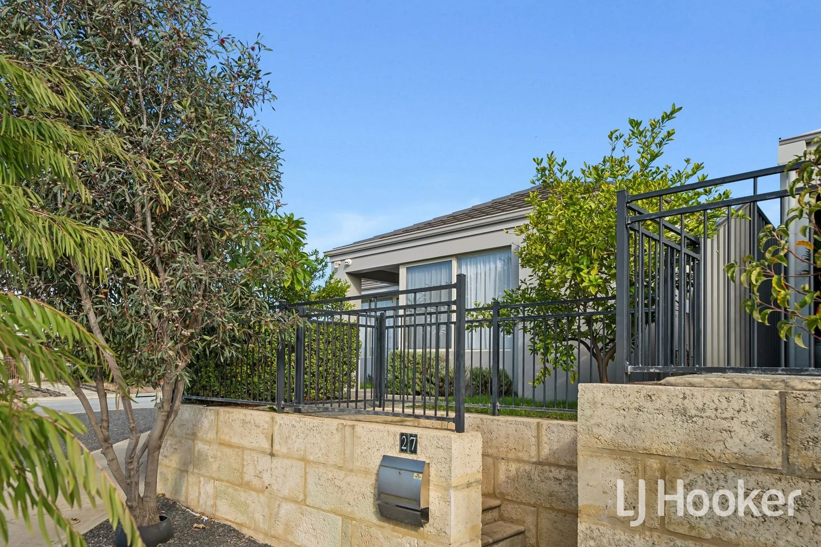 27 Vivaldi Street, Hammond Park WA 6164