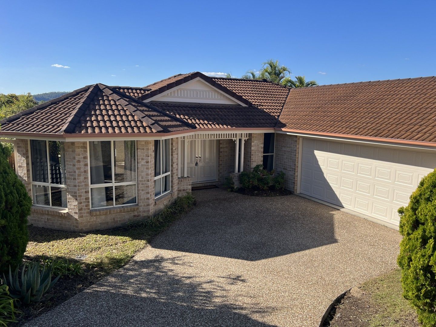 4 bedrooms House in 22 JILLINDA STREET THE GAP QLD, 4061