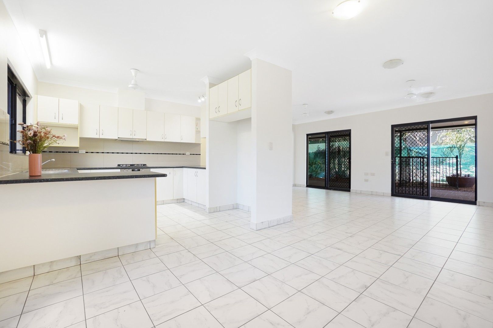 107 Forrest Parade, Rosebery NT 0832, Image 0