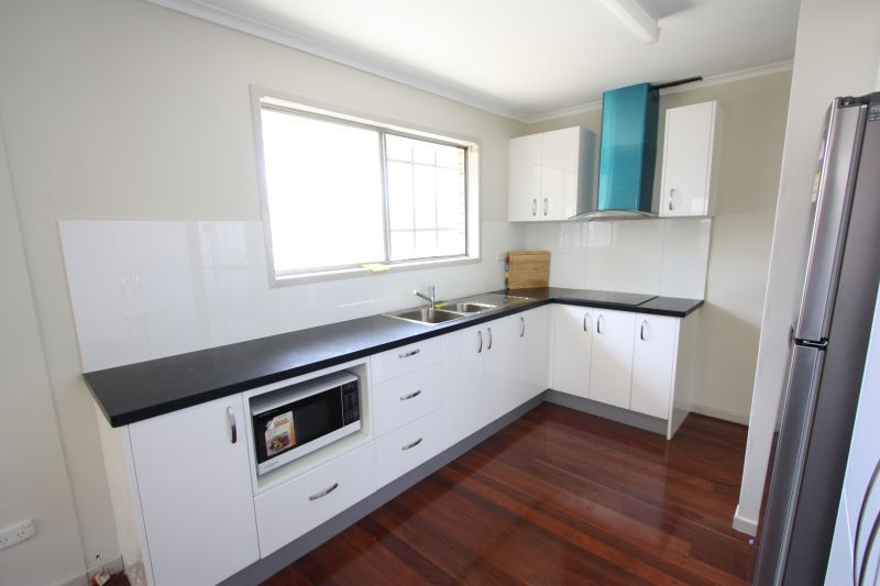 Master room/21 Longridge St, Macgregor QLD 4109, Image 2