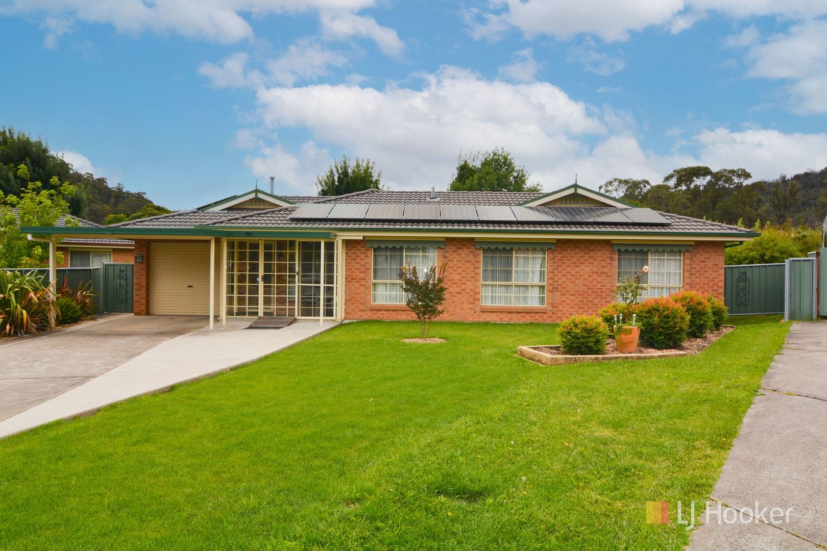10 Mortlock Close, Lithgow NSW 2790, Image 0