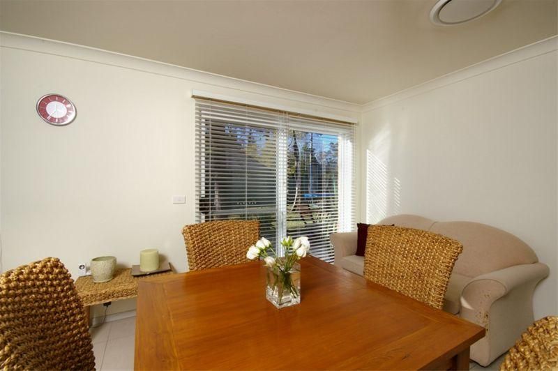 2A Bushlands Place, Hornsby Heights NSW 2077, Image 2