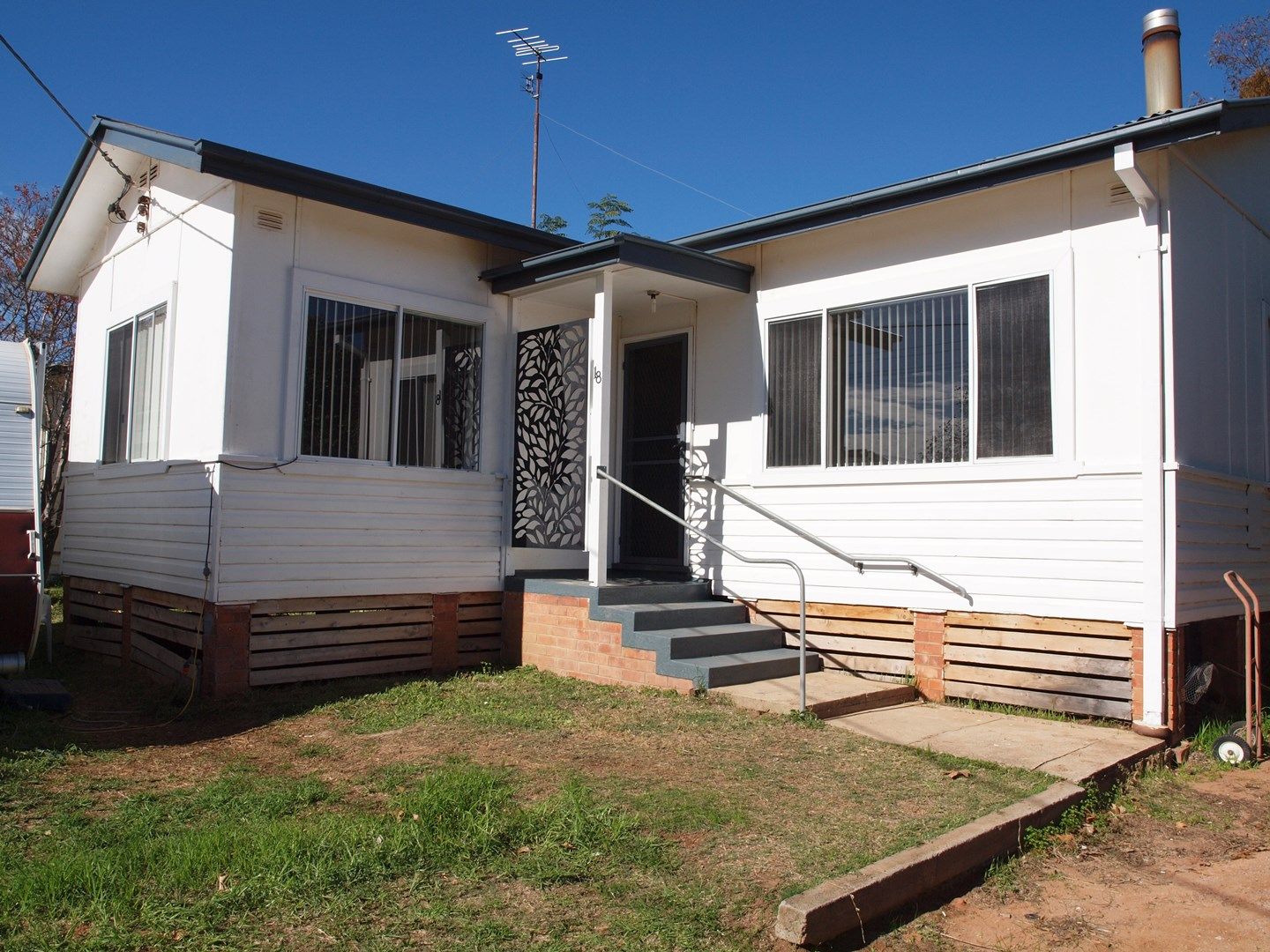 18 Larmer Street, Narrandera NSW 2700