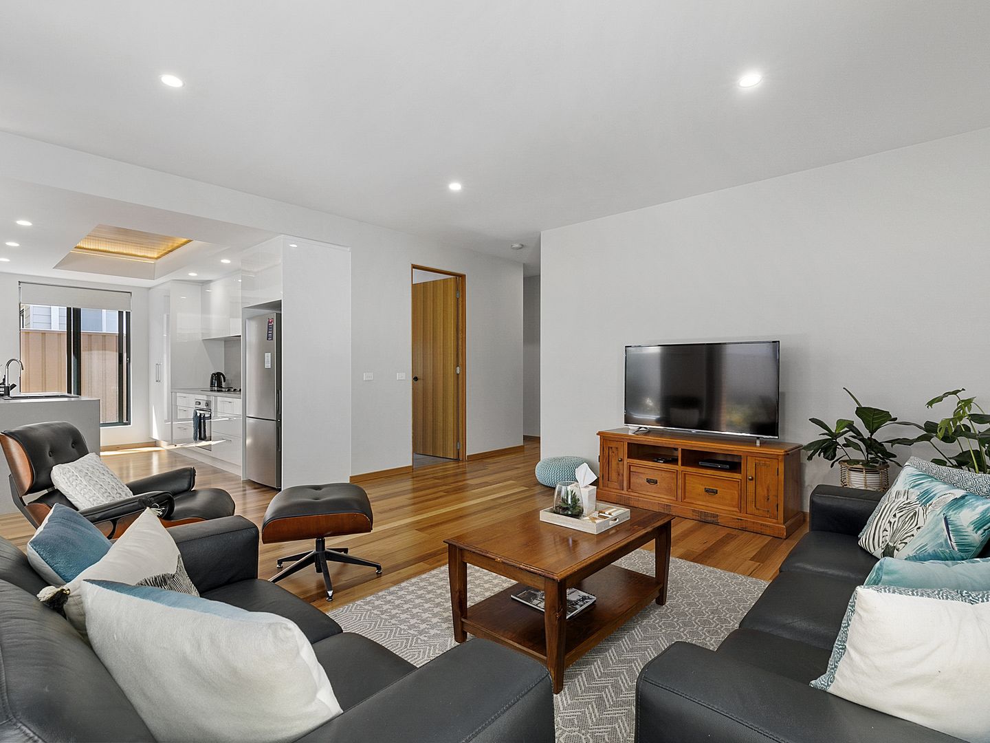 2 Bank Street, Avenel VIC 3664, Image 1