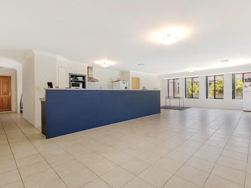 10 Calais Vista, Port Kennedy WA 6172