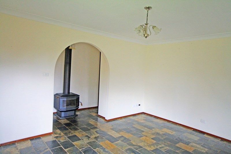 84 Minchinbury Terrace, Eschol Park NSW 2558, Image 2