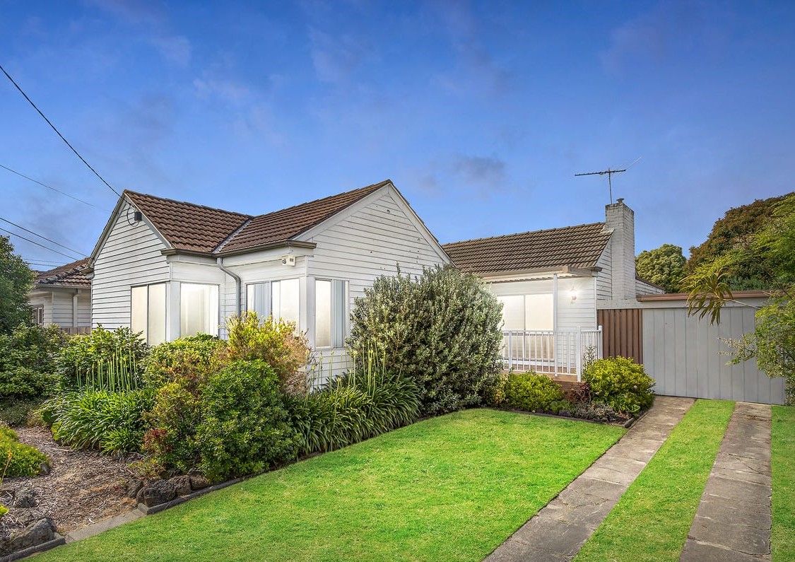 12 Imperial Avenue, Mount Waverley VIC 3149