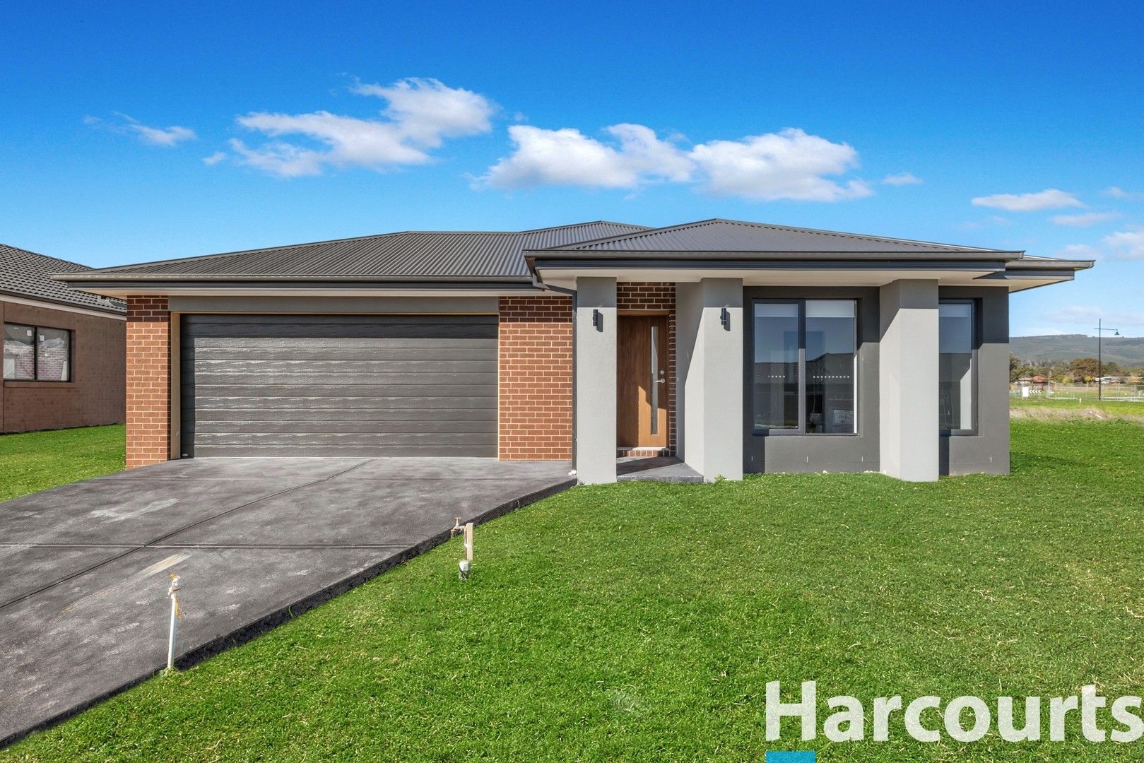 4 bedrooms House in 35 Arapiles Drive MOE VIC, 3825