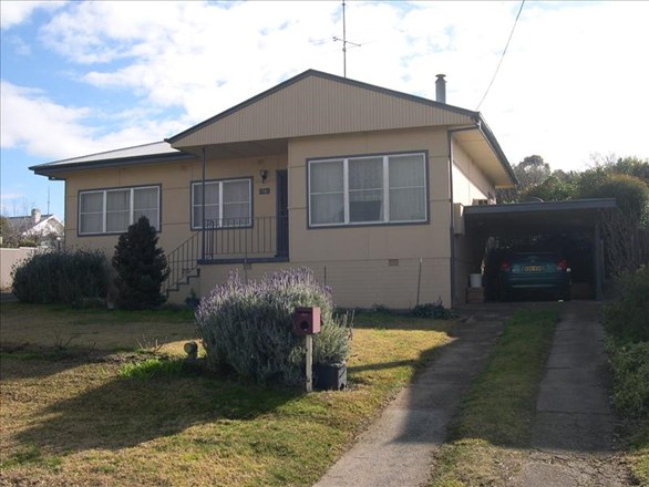 24 South Street, Grenfell NSW 2810