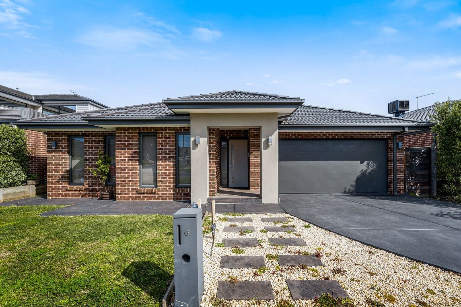 4 bedrooms House in 6 Viewbright Road CLYDE NORTH VIC, 3978