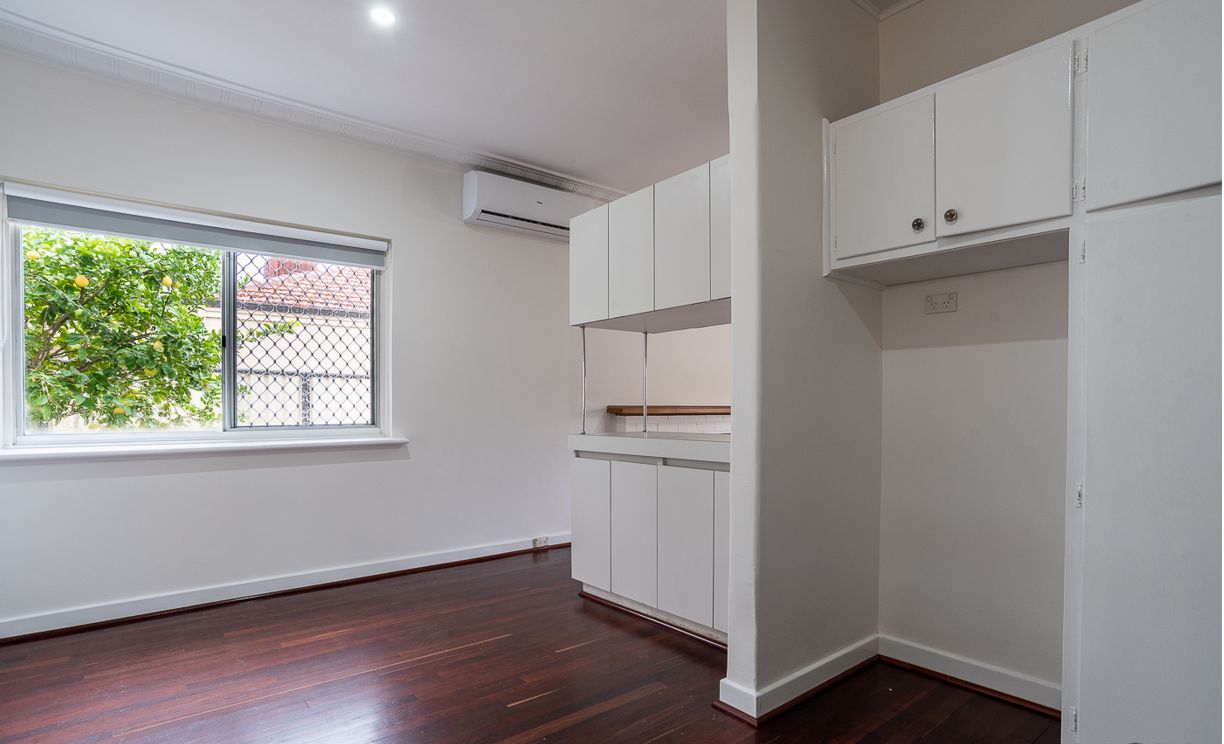 3 bedrooms House in 421 Light Street DIANELLA WA, 6059