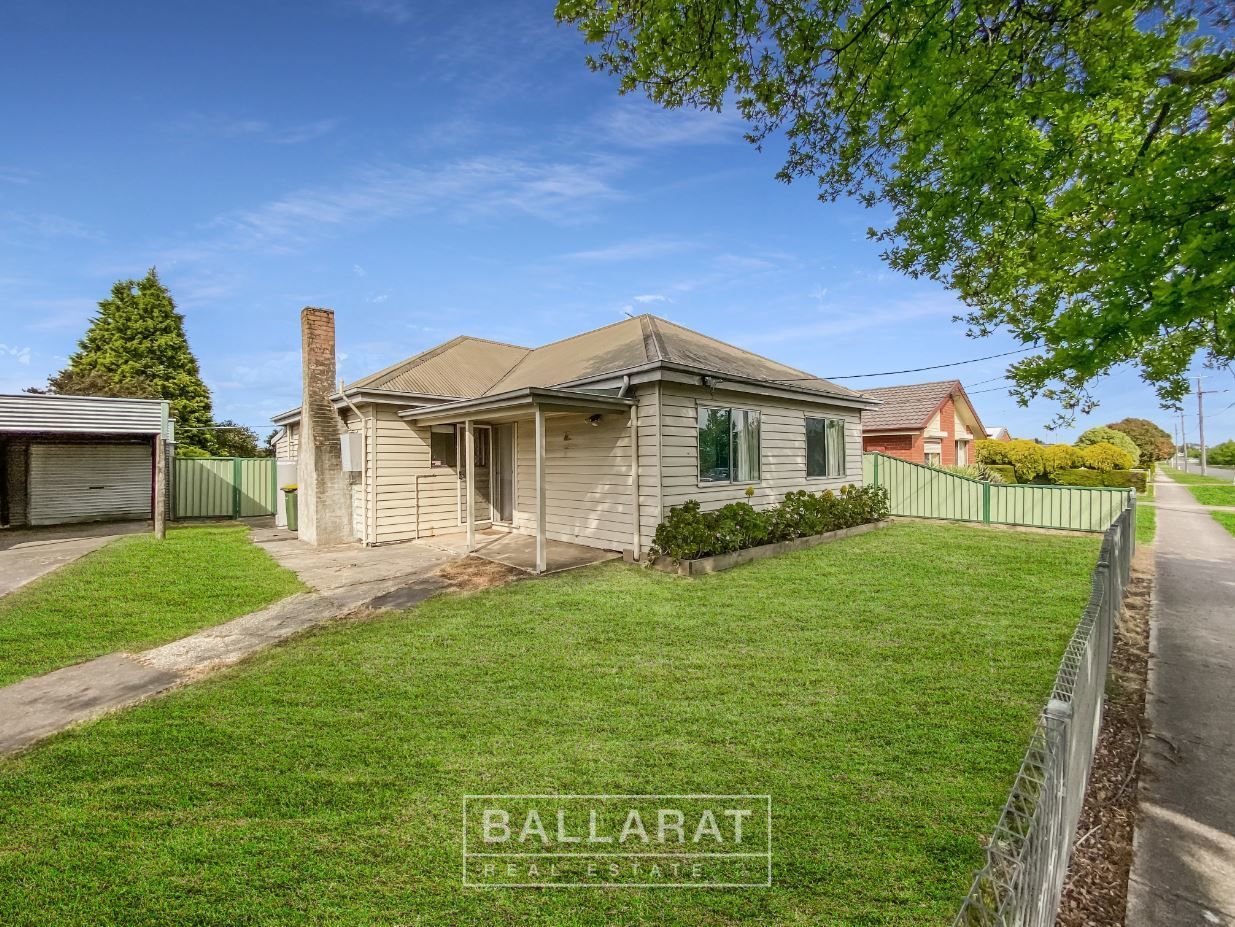 3 bedrooms House in 140 Learmonth Road WENDOUREE VIC, 3355