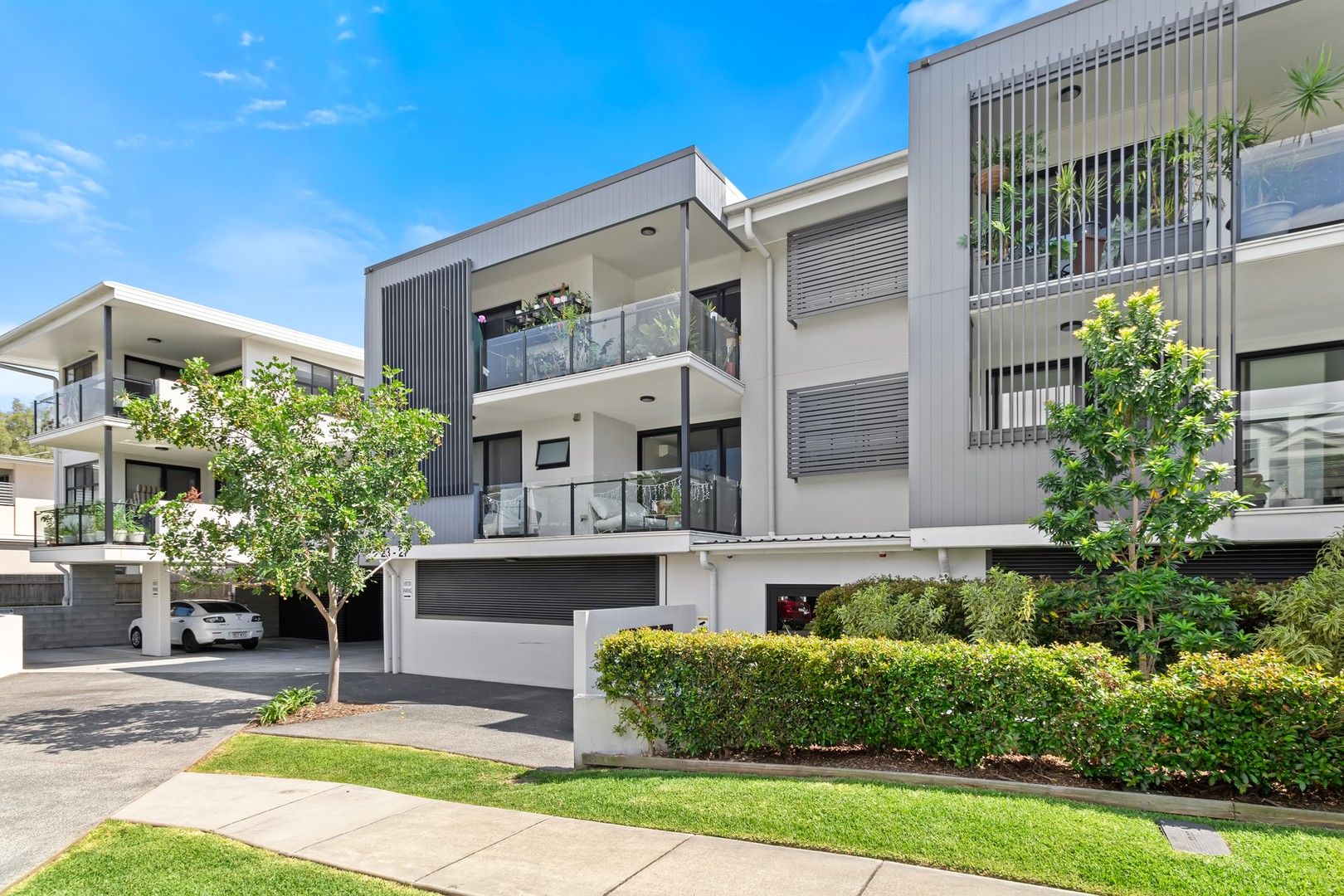 2 bedrooms Apartment / Unit / Flat in 6/23 Waratah Avenue CARINA QLD, 4152