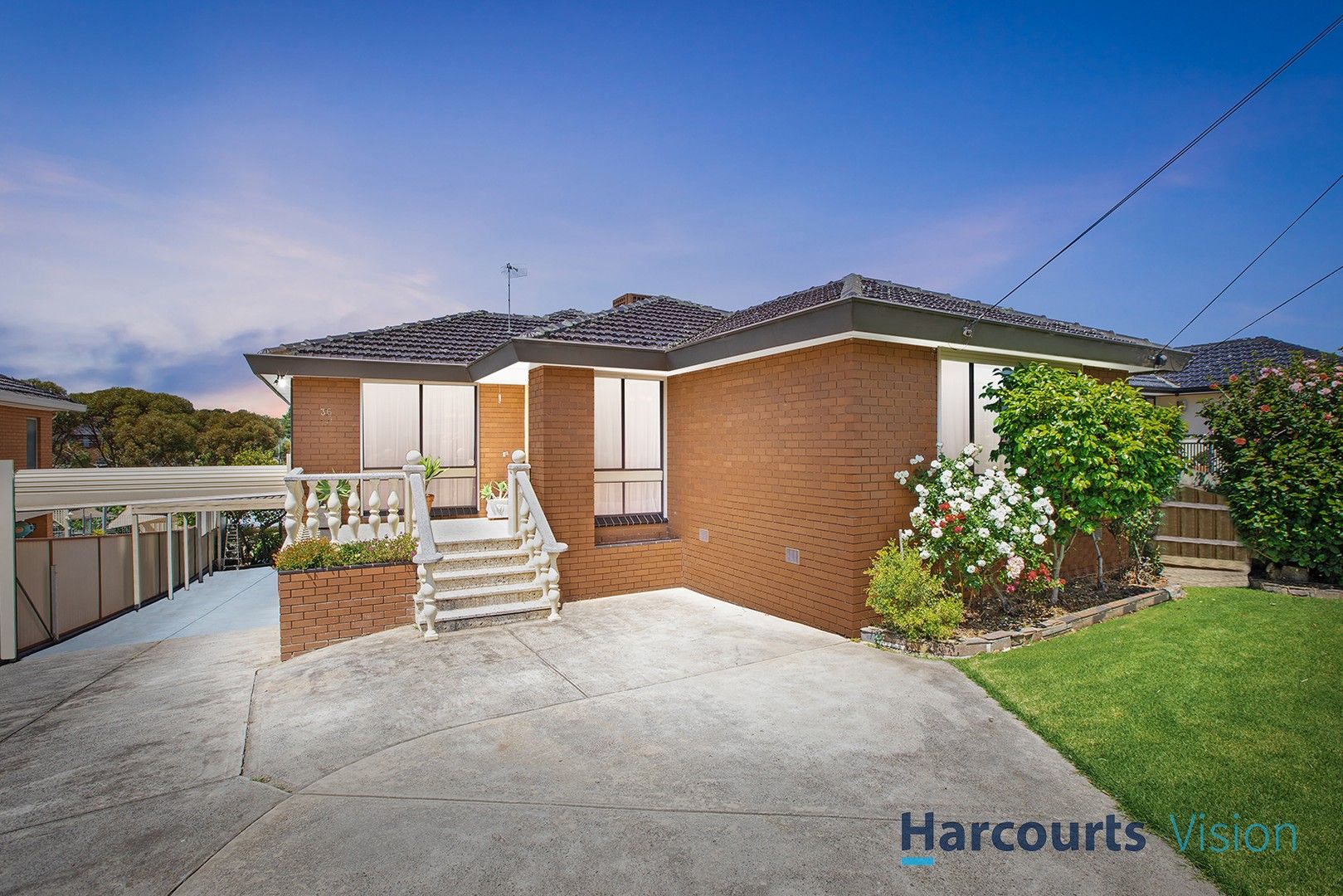 4 bedrooms House in 36 Montpellier Drive AVONDALE HEIGHTS VIC, 3034