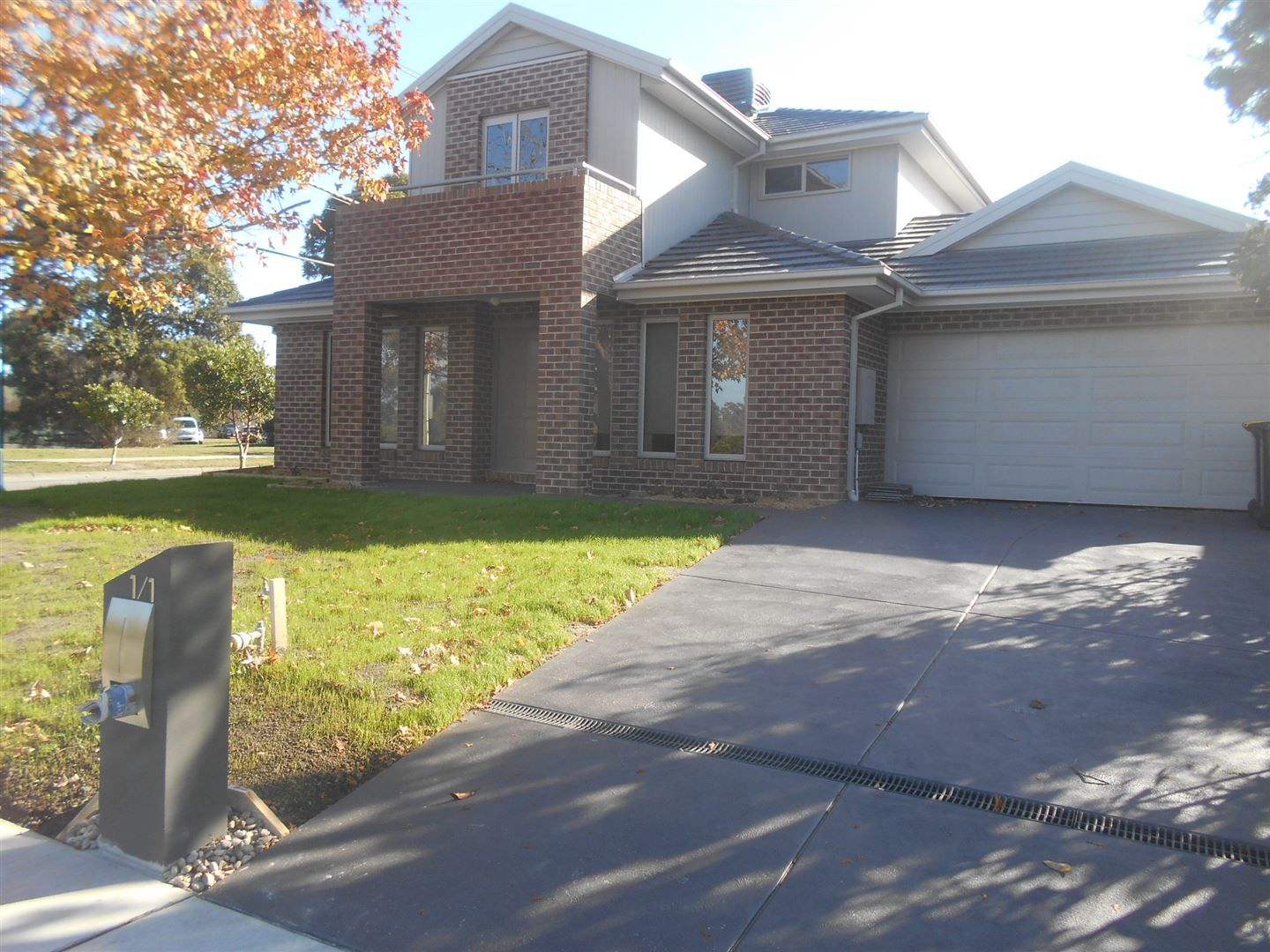 4 bedrooms Townhouse in 1/1 Martin Place GLEN WAVERLEY VIC, 3150