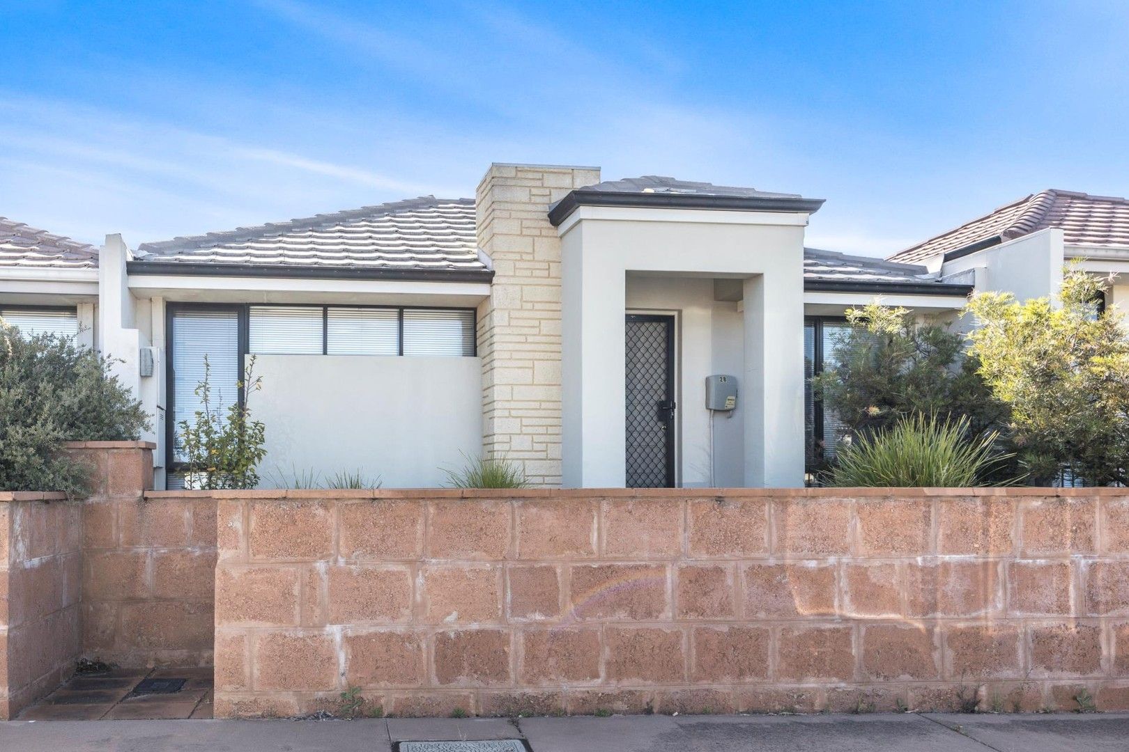 3 bedrooms House in 28 Botany Parade ELLENBROOK WA, 6069