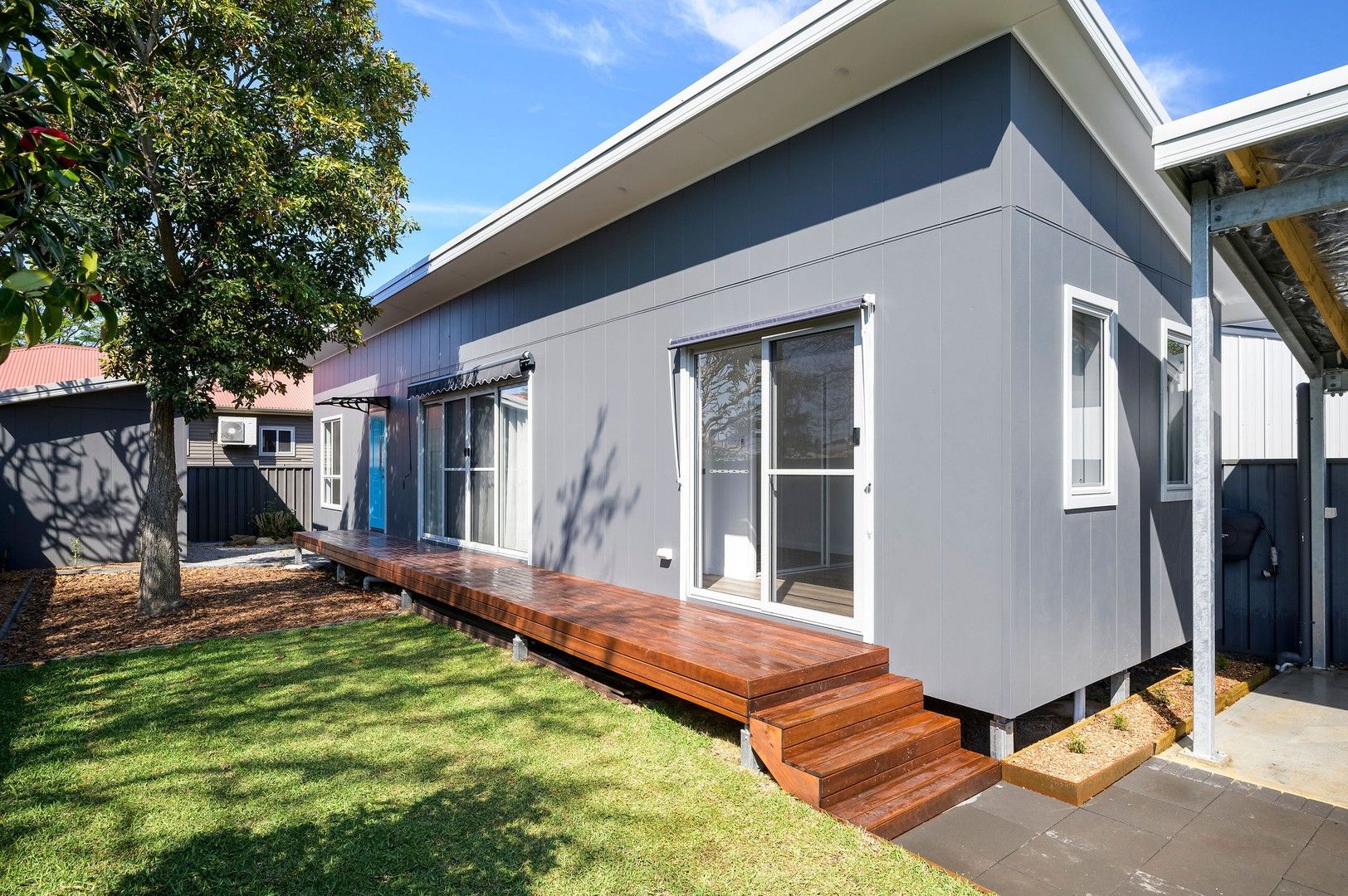 2 bedrooms House in 1/3 Carrington Street MAYFIELD NSW, 2304