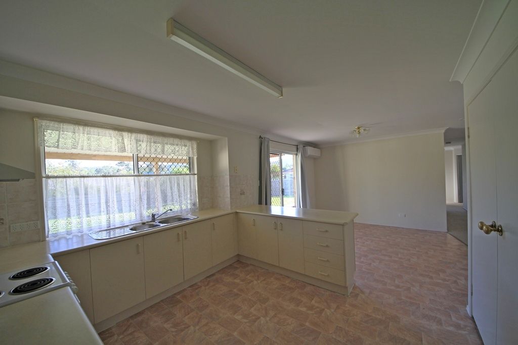 32 Holly Crescent, Windaroo QLD 4207, Image 1