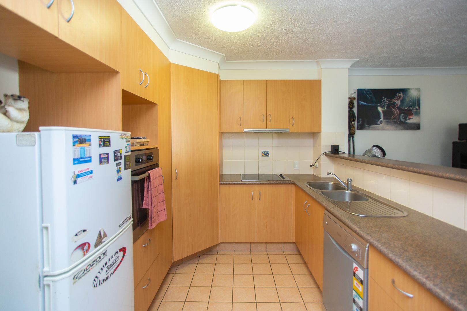 27/16-26 Sykes Court, Southport QLD 4215, Image 2