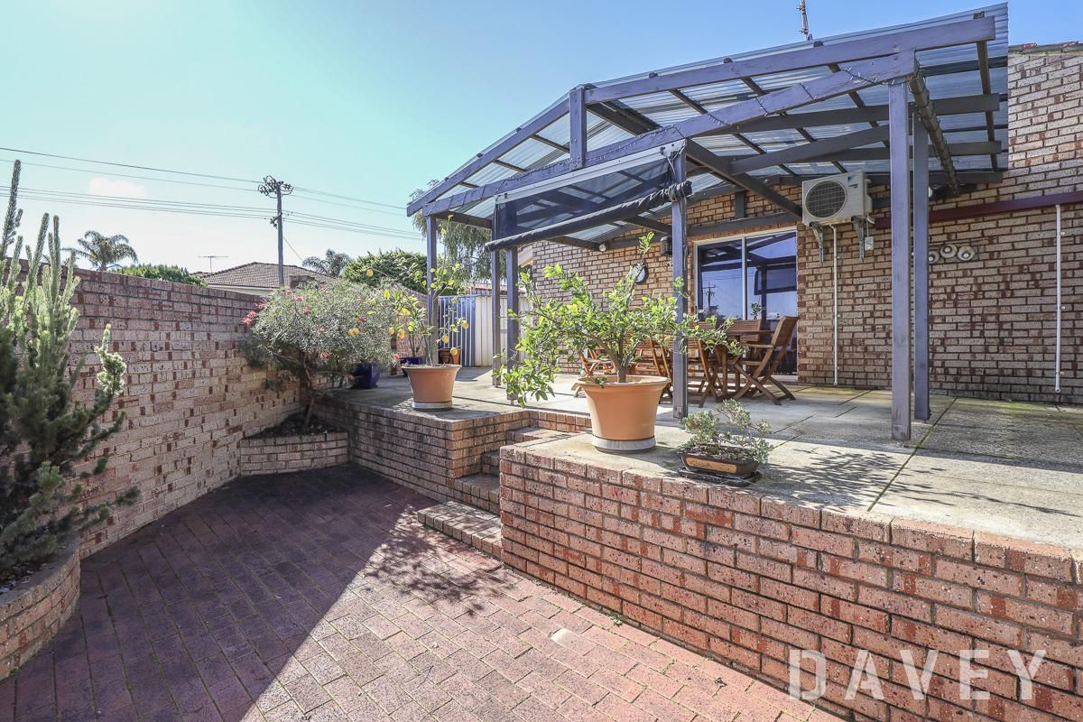 2 bedrooms House in 1/18 Waterloo Street JOONDANNA WA, 6060