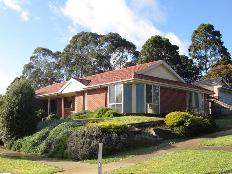 4 bedrooms House in 4 Summerhill Boulevard DROUIN VIC, 3818