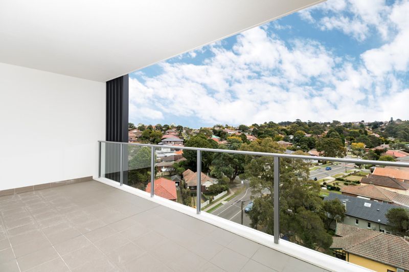 2 bedrooms Apartment / Unit / Flat in 709/17 CHATHAM ROAD WEST RYDE NSW, 2114