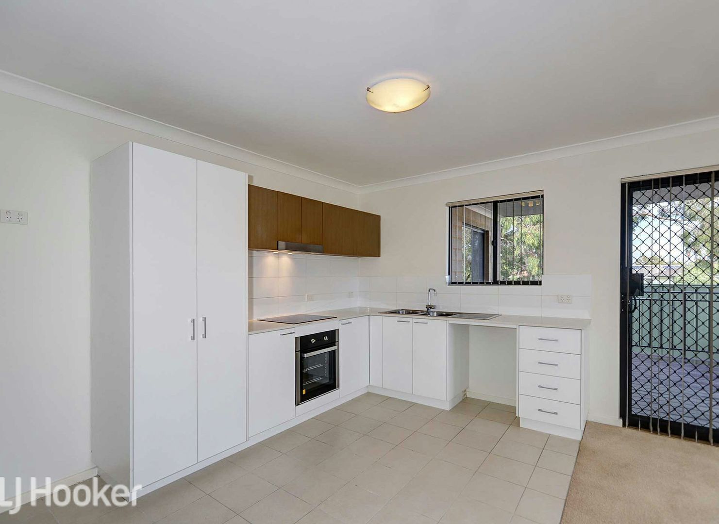 46/18 Whitlock Road, Queens Park WA 6107, Image 1