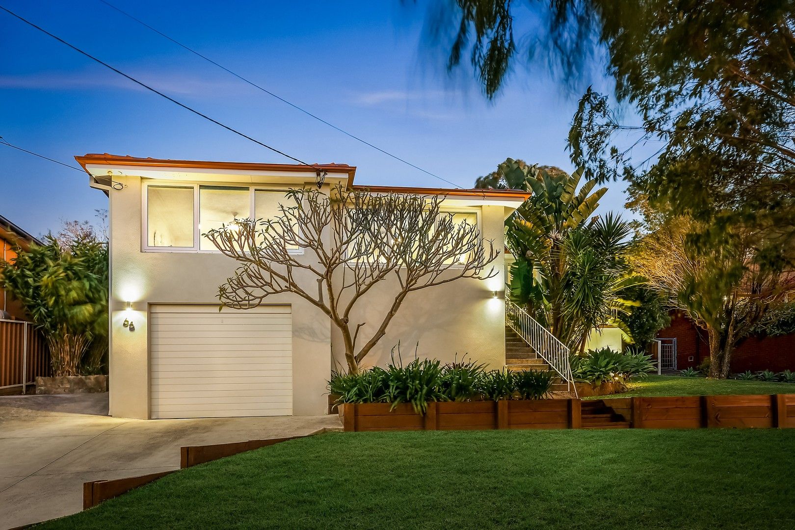 3 bedrooms House in 66 Laurina Avenue YARRAWARRAH NSW, 2233