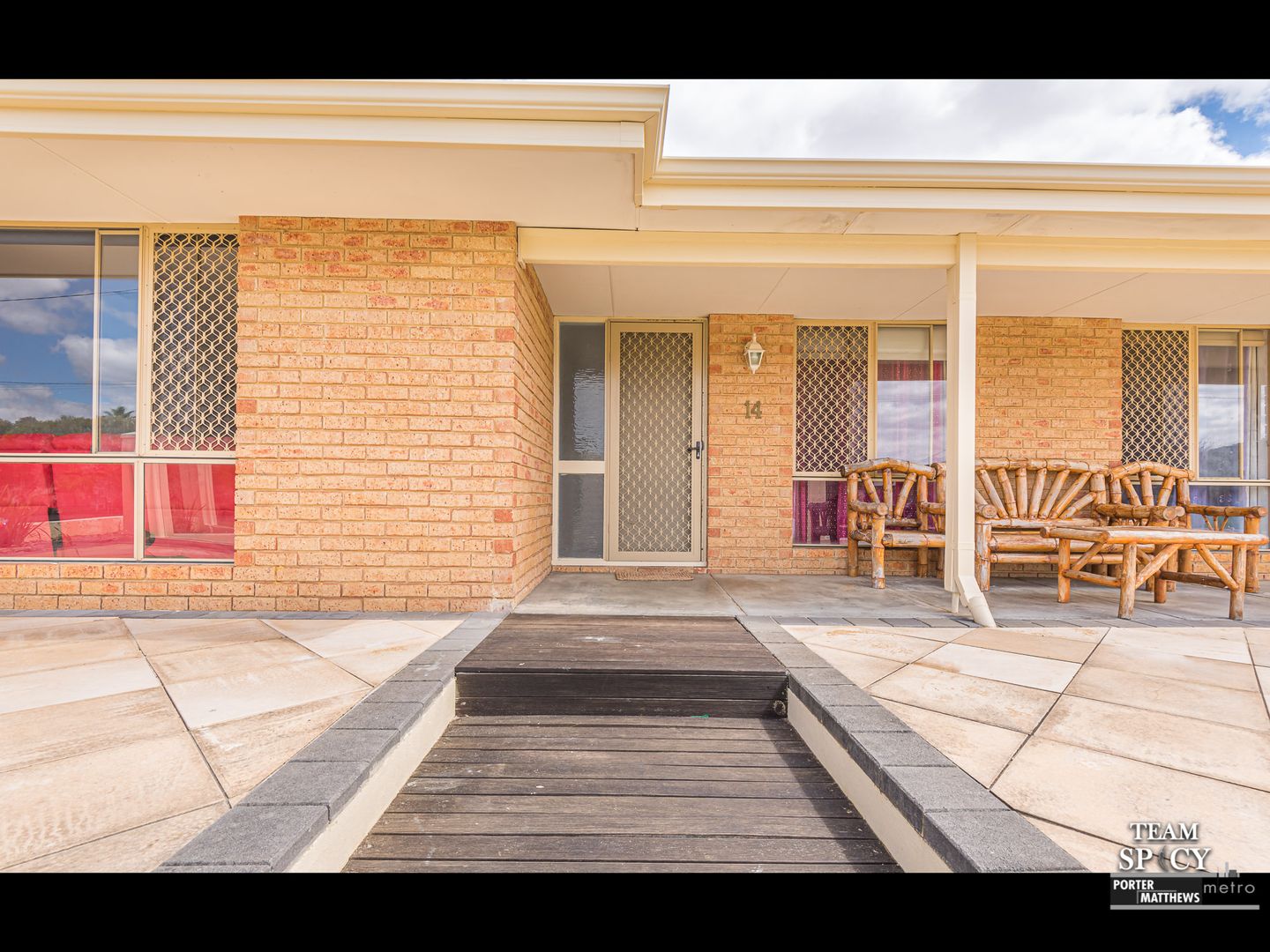 14 Waratah Court, Maddington WA 6109, Image 2