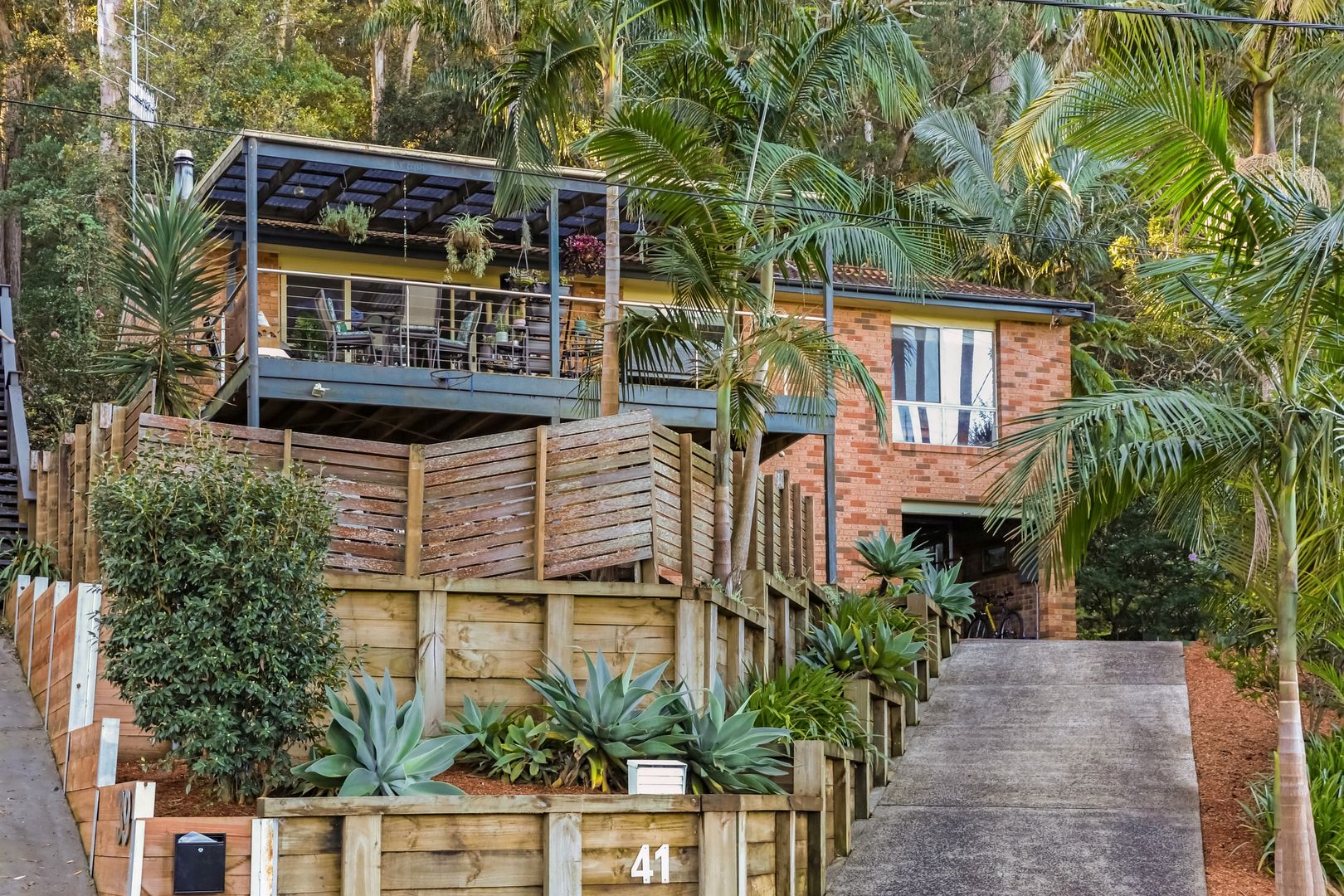 41 Broadwater Drive, Saratoga Property History & Address Research