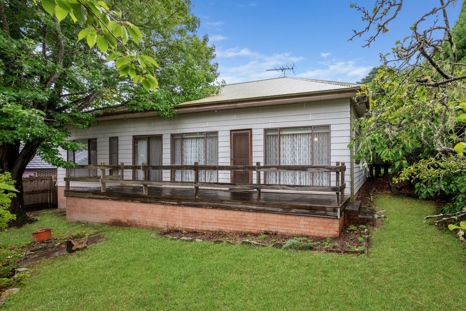 36 Armstrong Street, Wentworth Falls NSW 2782, Image 2