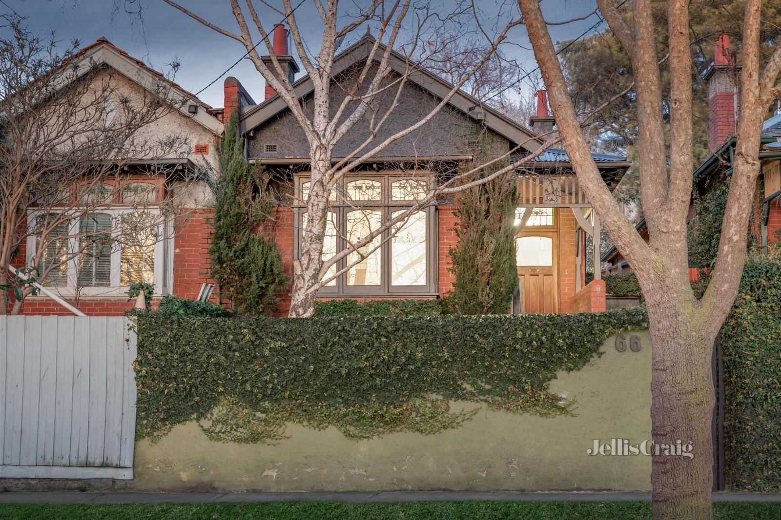 3 bedrooms House in 66 Chatsworth Road PRAHRAN VIC, 3181