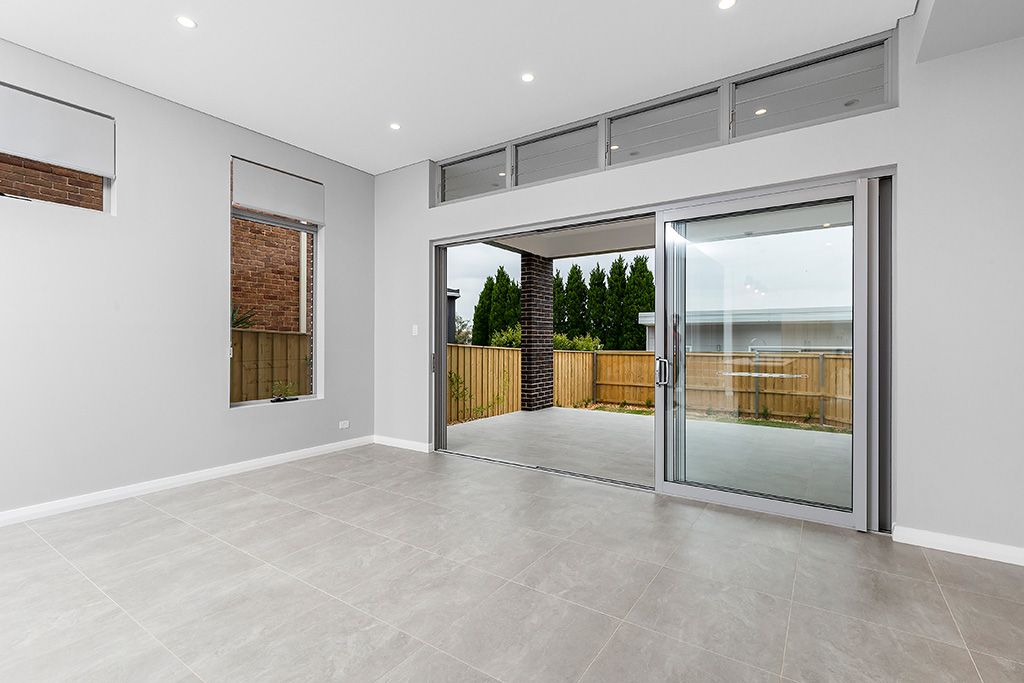 3 bedrooms Duplex in 23 Lea Avenue RUSSELL LEA NSW, 2046