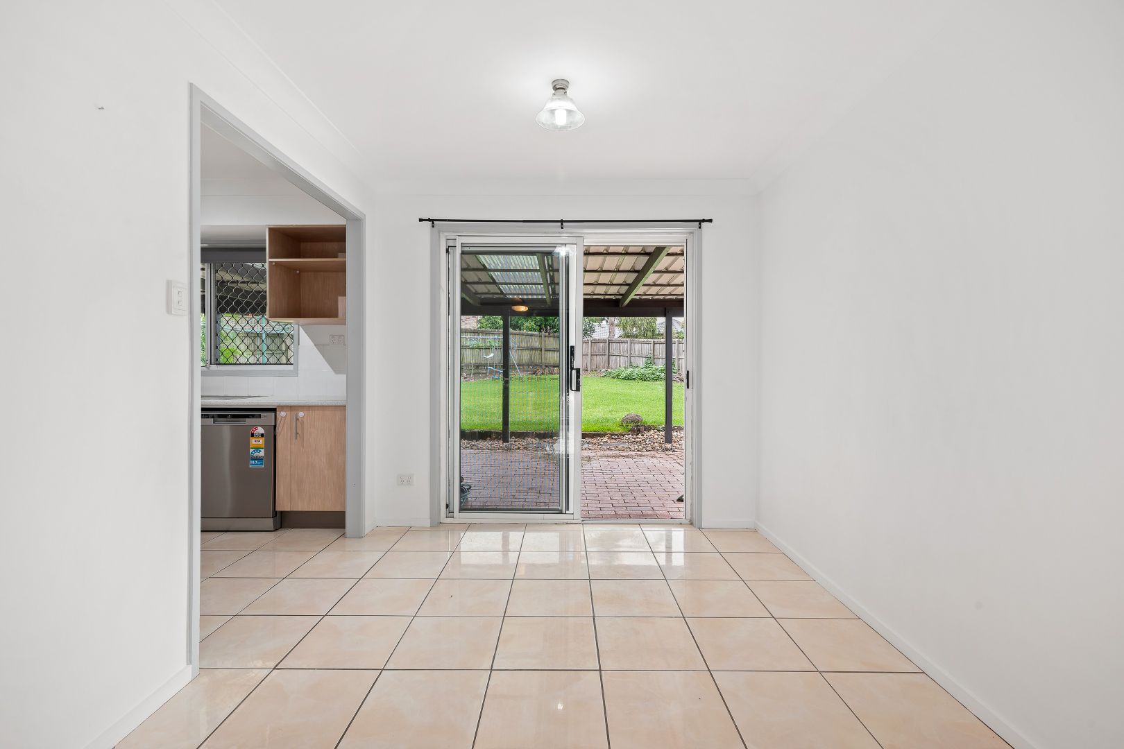 5 Hamstead Court, Browns Plains QLD 4118, Image 2