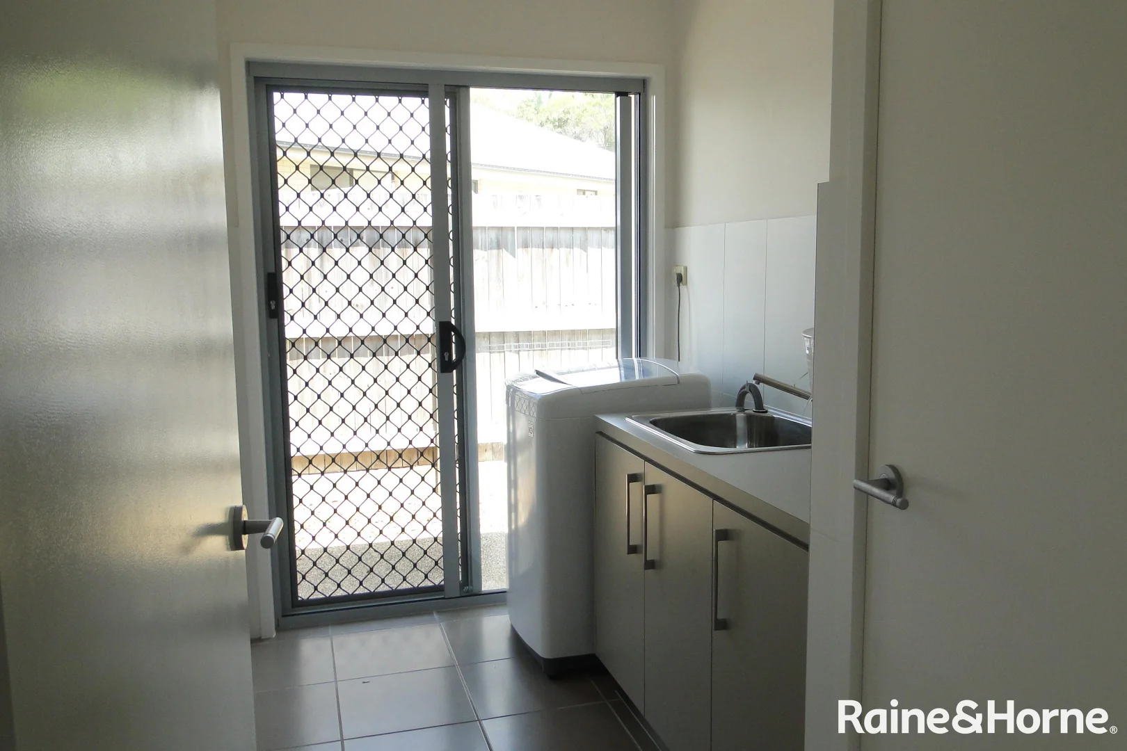 Additional image 11 of 19 Telopea Place, Kirkwood QLD 4680