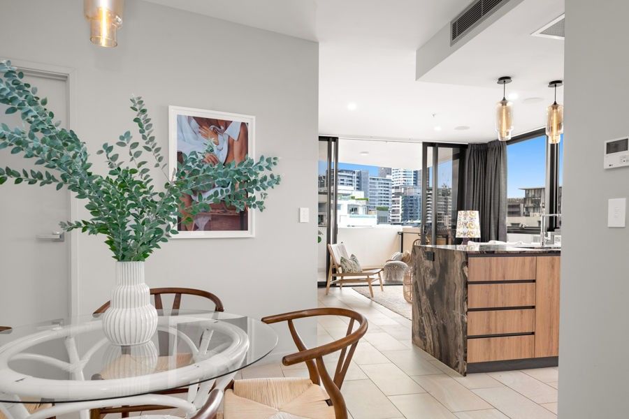 2 bedrooms Apartment / Unit / Flat in 706/27 Commercial Road NEWSTEAD QLD, 4006