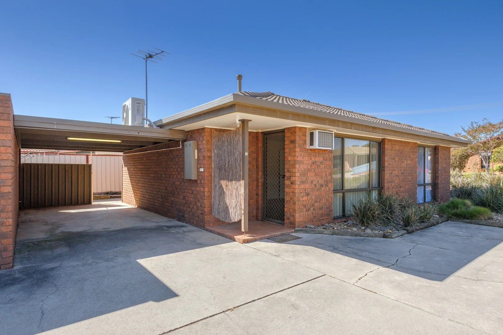 1/15 Sinnett Court, West Wodonga VIC 3690