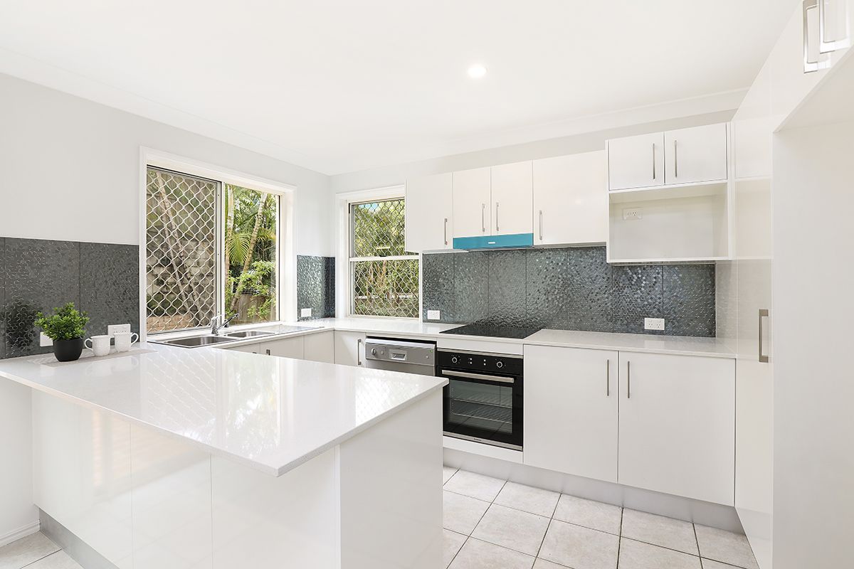 2/12 Norman Ave, Norman Park QLD 4170, Image 2