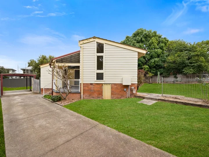6 Docharty Street, Bradbury NSW 2560