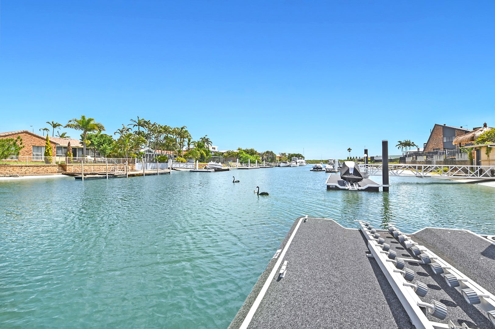 12 Bass Place, Paradise Point QLD 4216, Image 2