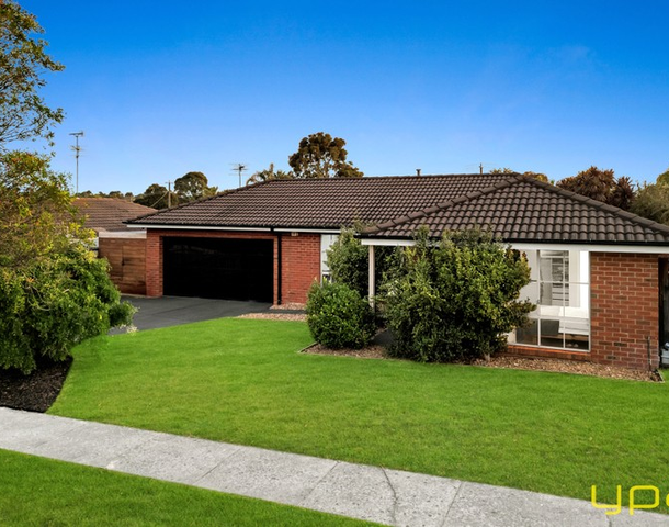 7 Montclaire Court, Pakenham VIC 3810