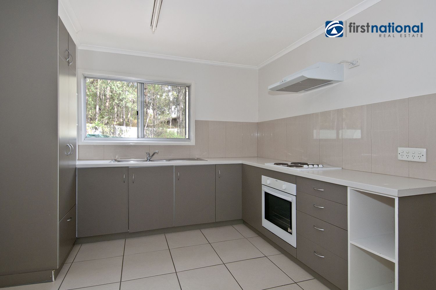 41 Pheasant Avenue, Beenleigh QLD 4207, Image 2