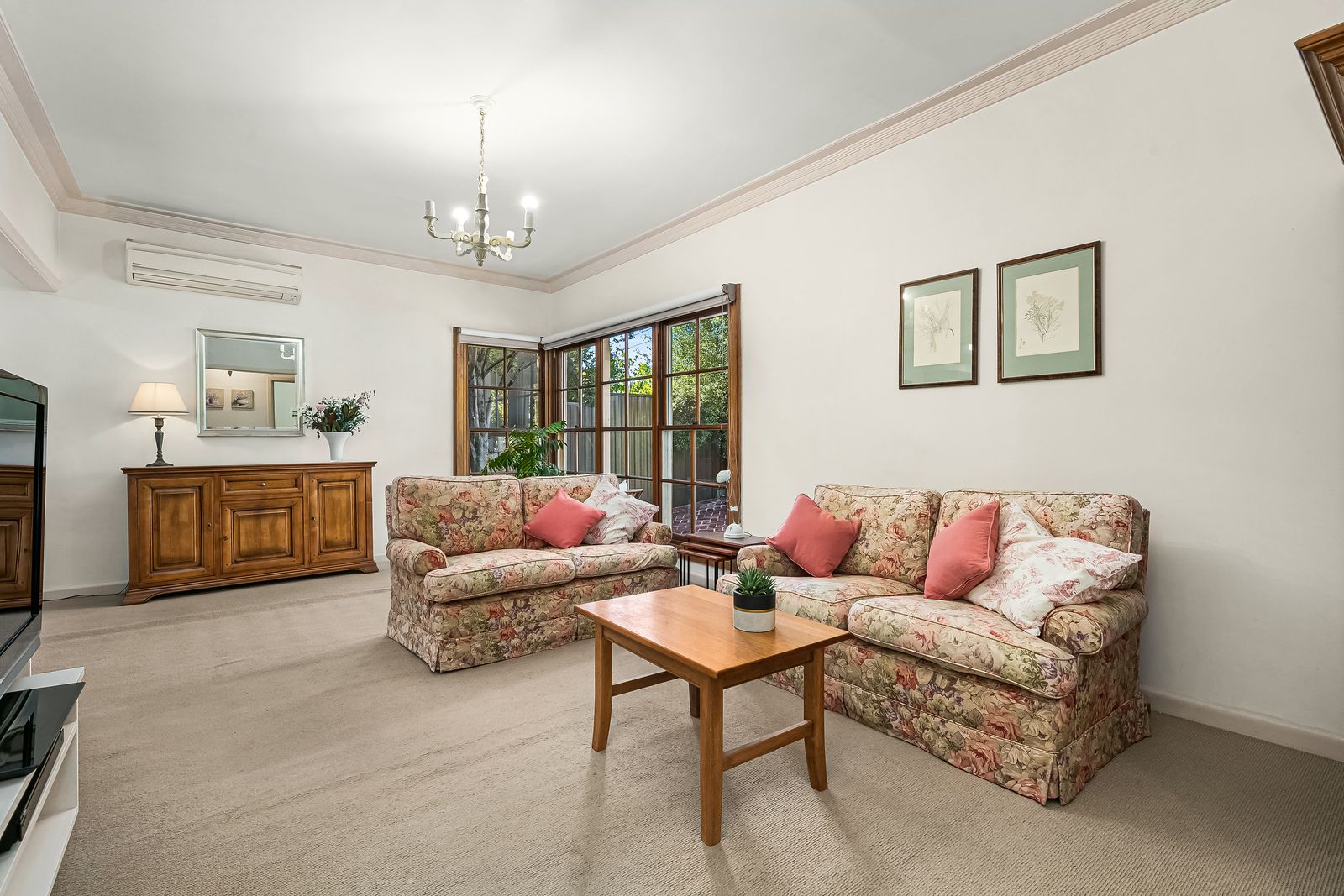 35 Clydebank Road, Essendon West VIC 3040, Image 1