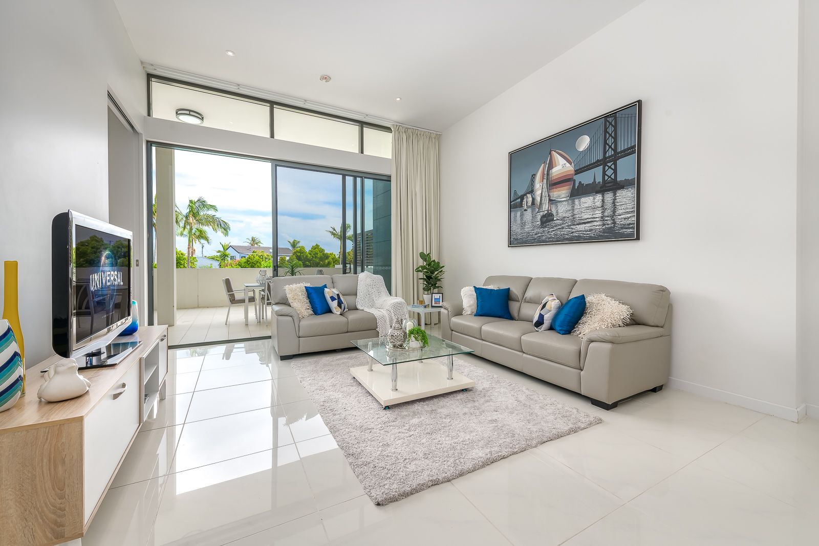 1102/1 Sunset Avenue, Paradise Point QLD 4216, Image 2