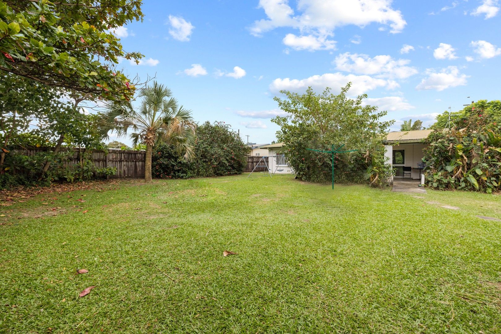 3 bedrooms House in 179 Swallow Street MOOROOBOOL QLD, 4870