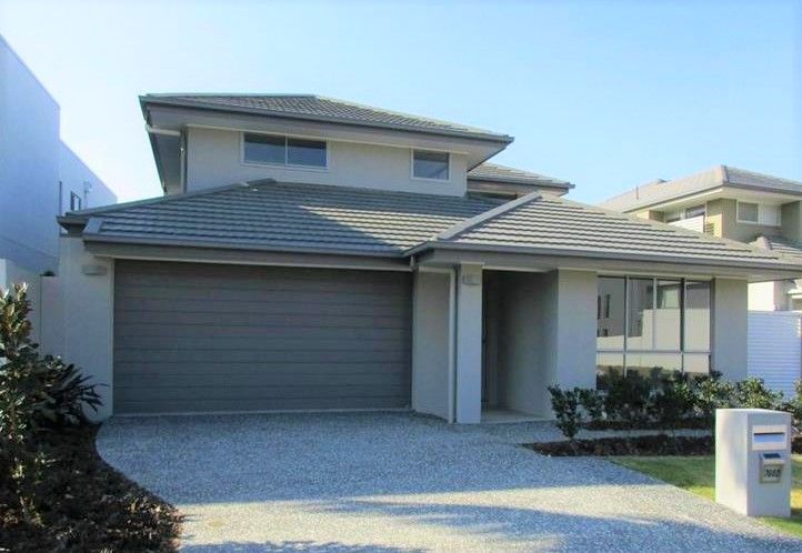 4 bedrooms House in 7682 Fairway Boulevard HOPE ISLAND QLD, 4212