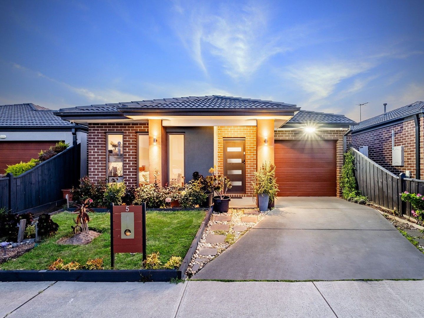 4 bedrooms House in 5 Hercules Drive OFFICER VIC, 3809