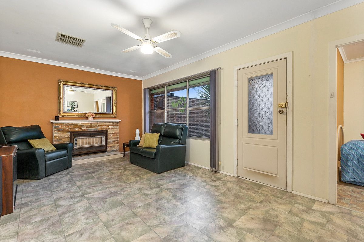 2 Chester Court, Fawkner VIC 3060, Image 2