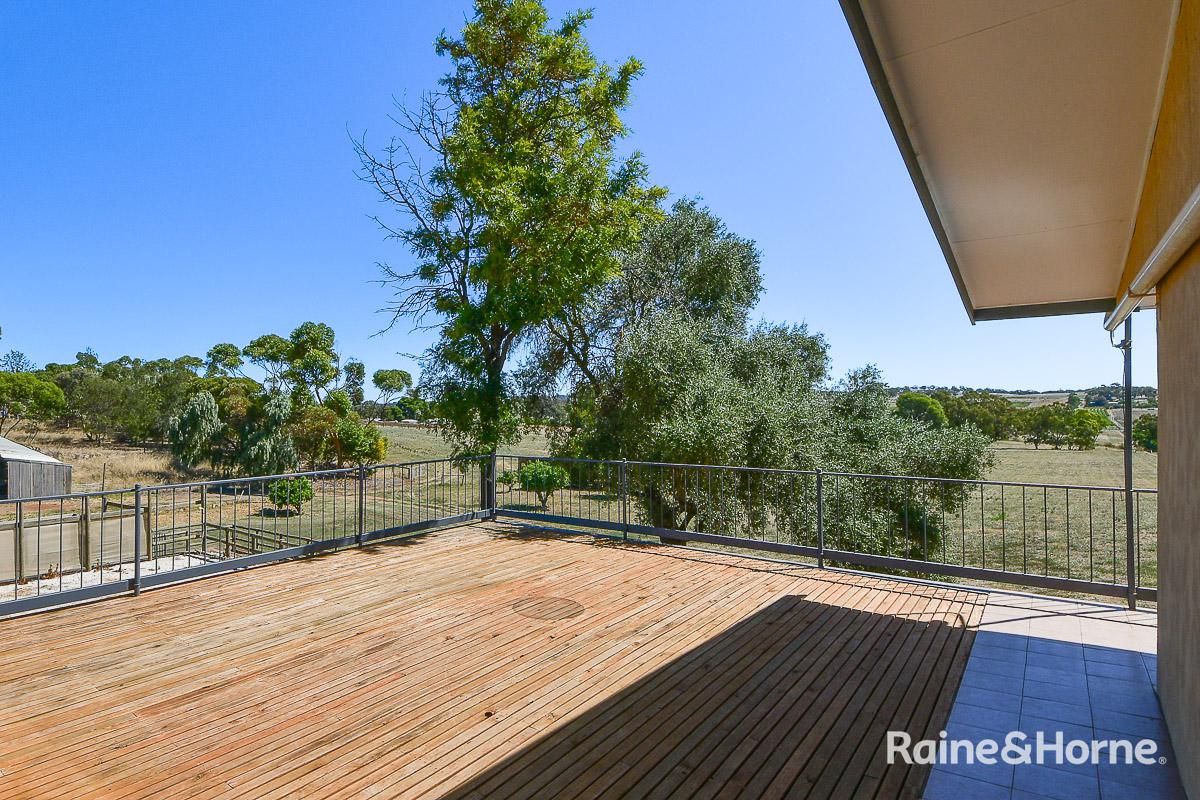 35 Noble Road, Clare SA 5453, Image 2